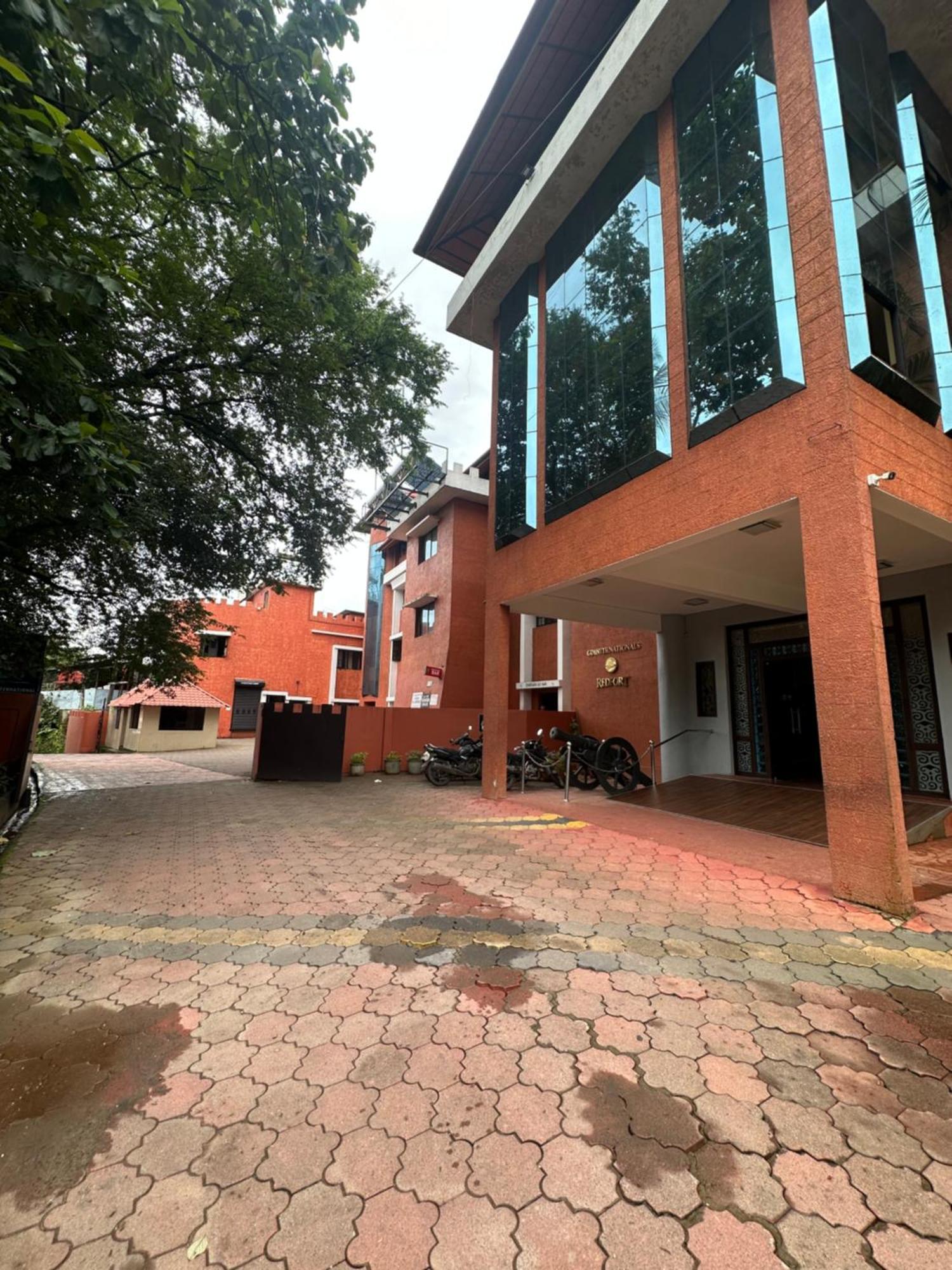 Gd International Redfort Nilambur Exterior photo