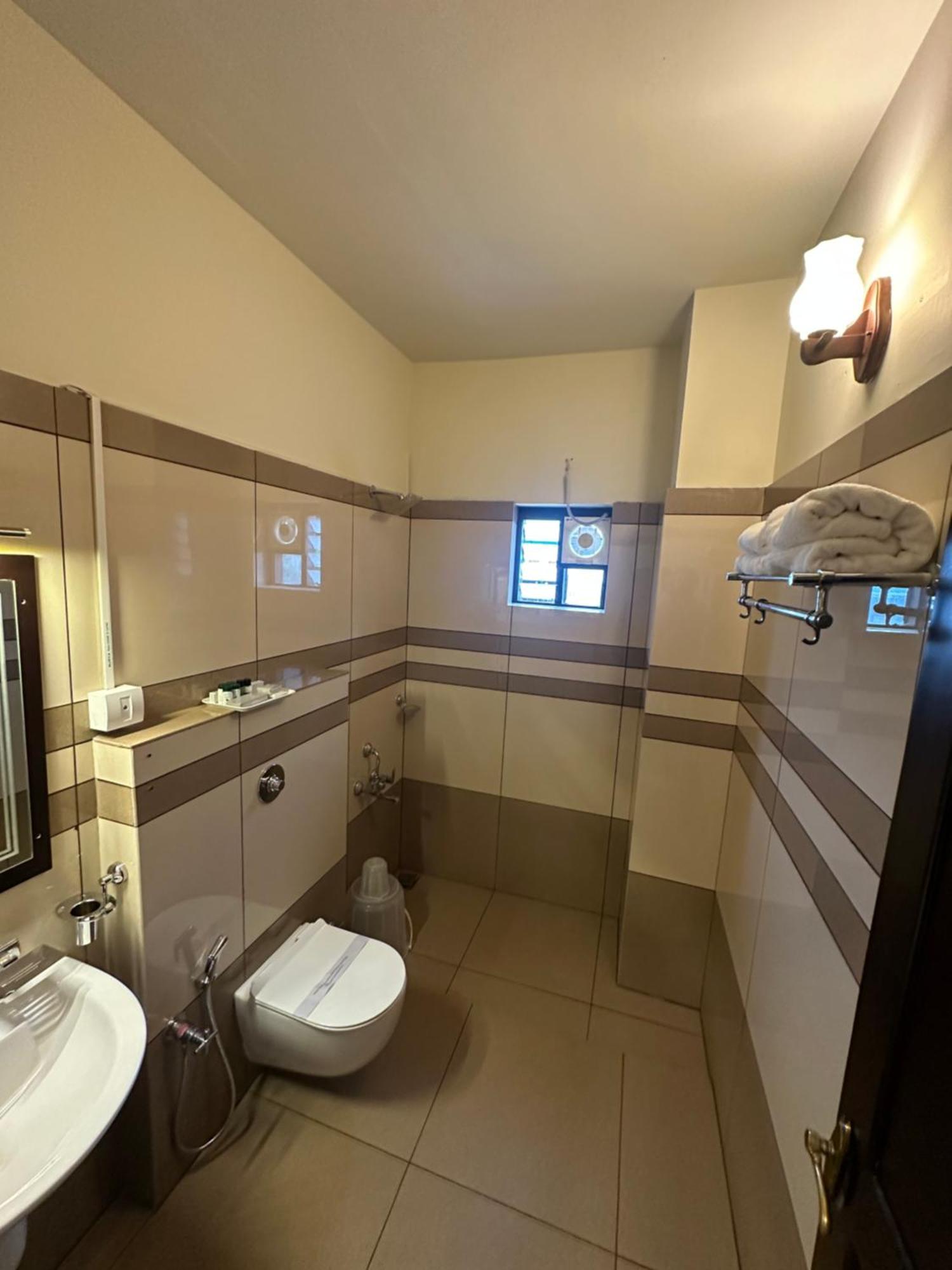 Gd International Redfort Nilambur Exterior photo